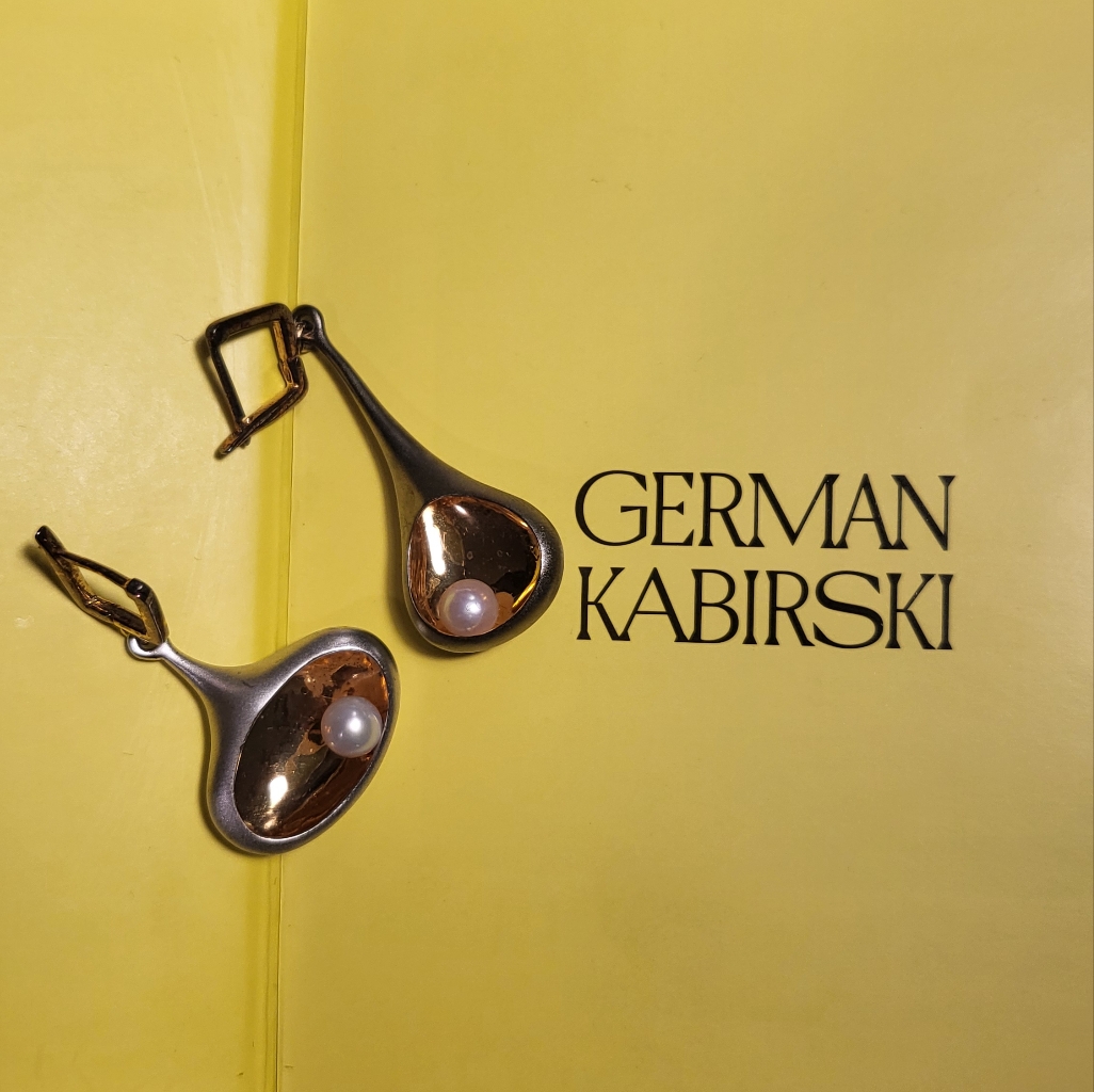 German Kabirski Diadema Earrings Pearl Luxury Modern Dangle Asymmetrical